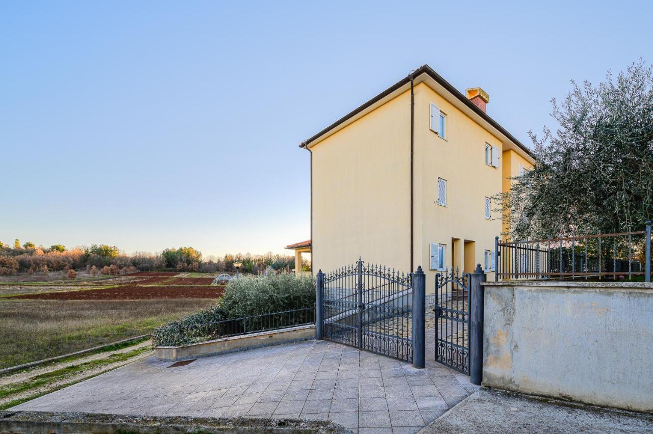 Stancija Amorozo 6 Poreč Extérieur photo